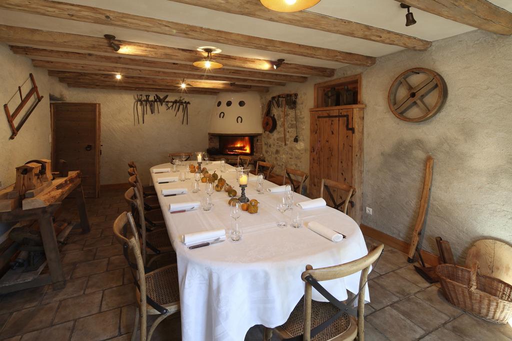 Auberge Du Moulin De Lere Vailly Екстериор снимка